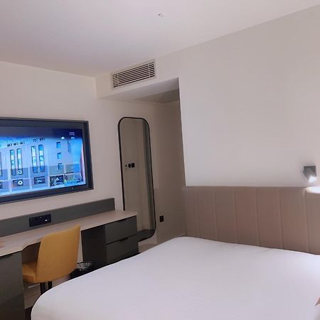 Southgate Hotel London East Barnet Екстериор снимка