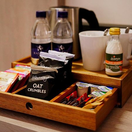 Southgate Hotel London East Barnet Екстериор снимка
