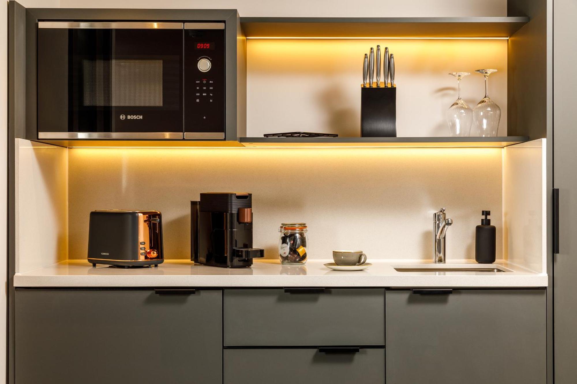 Southgate Hotel London East Barnet Екстериор снимка