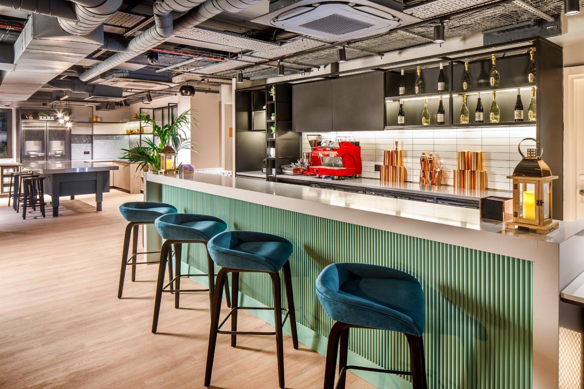 Southgate Hotel London East Barnet Екстериор снимка